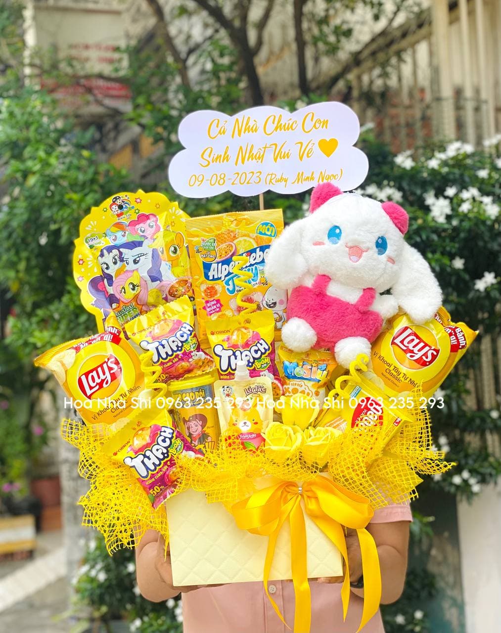 Bó Hoa Bánh Kẹo Sinh Nhật Mix Gấu Bông - Tone Vàng - 229