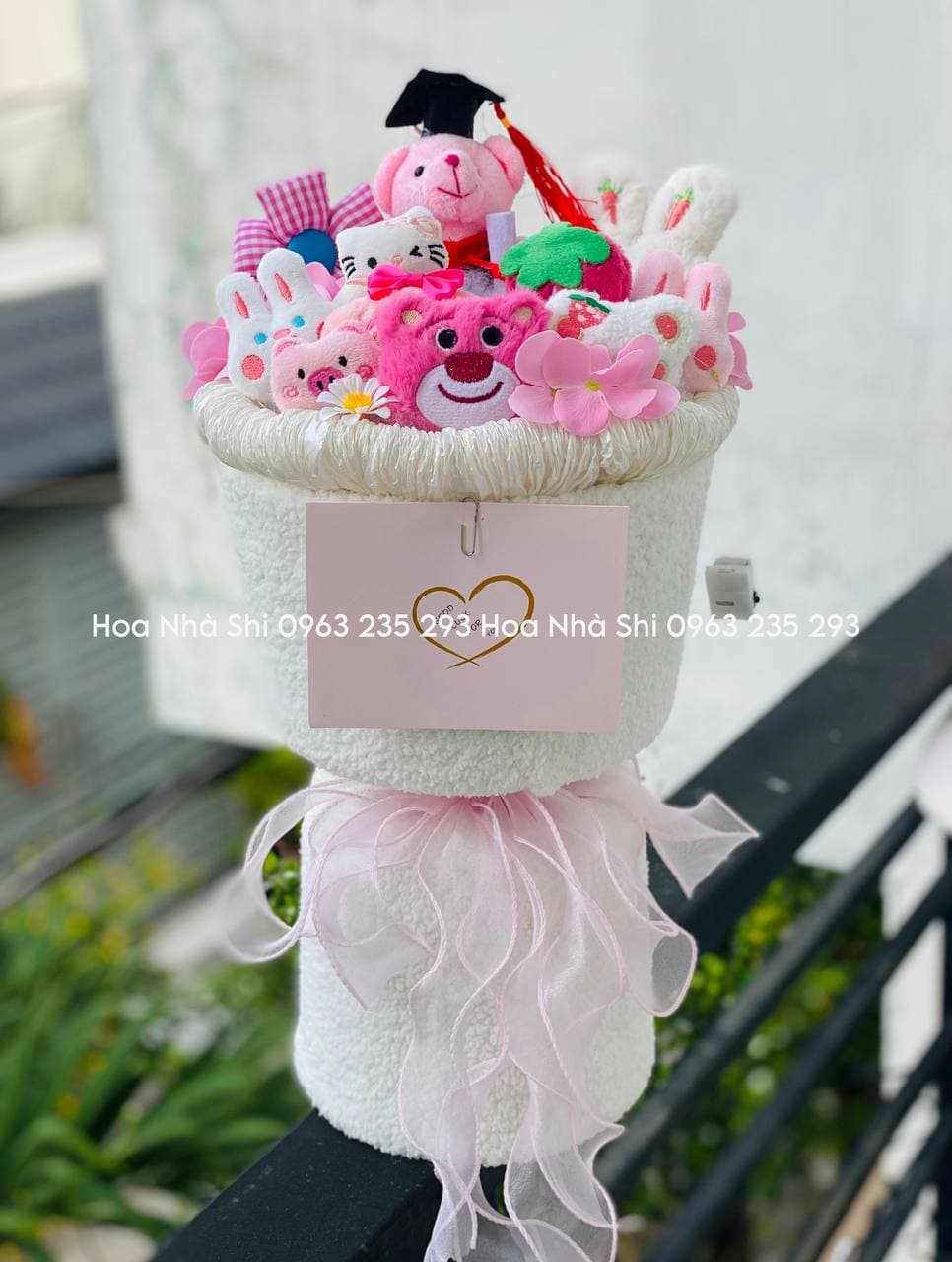 Bó Hoa Gấu Bông Tốt Nghiệp Mix Nhiều Gấu Bông - 210