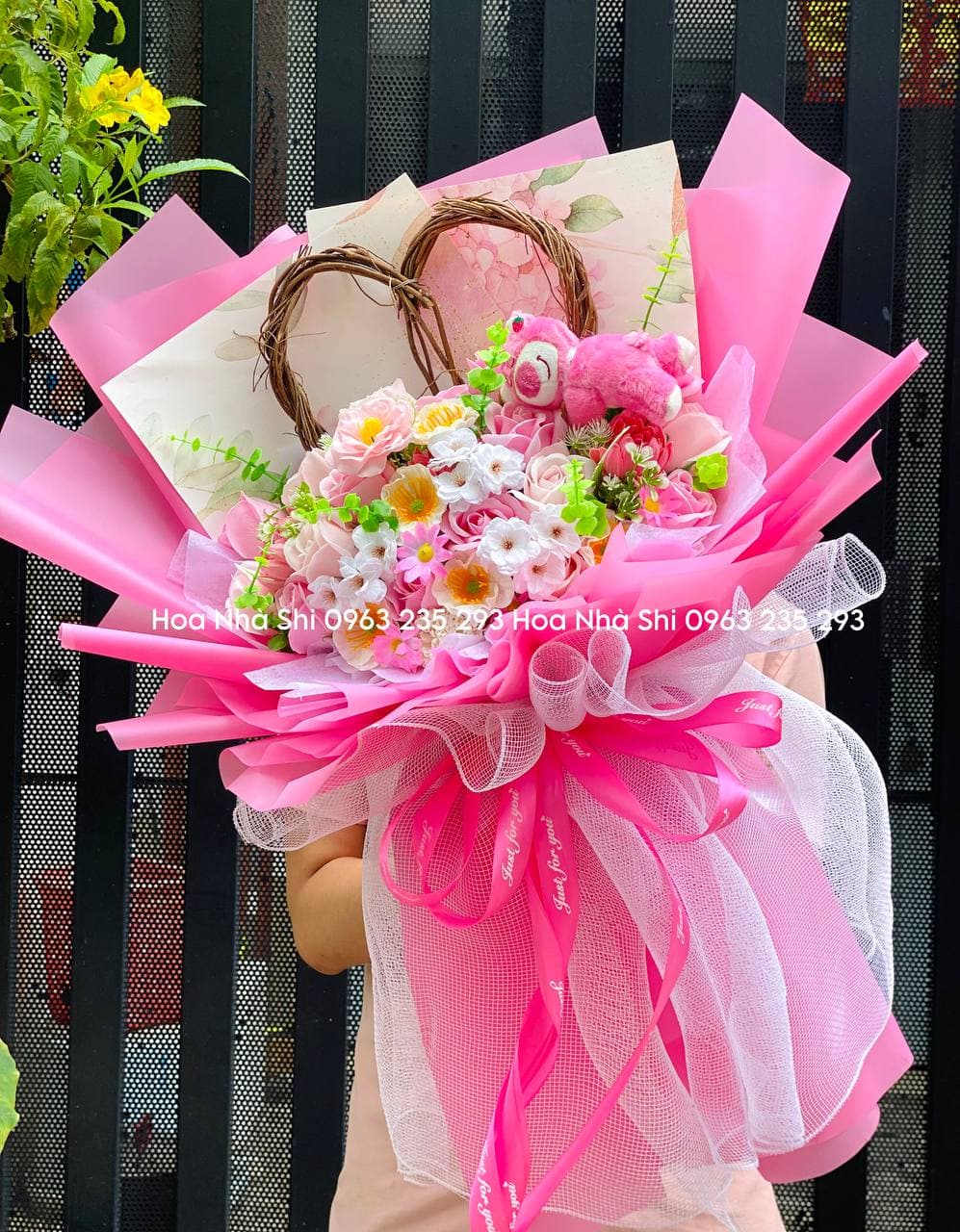 Bó Hoa Sáp Thơm Kèm Gấu - 244